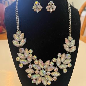 Iridescent Necklace Set